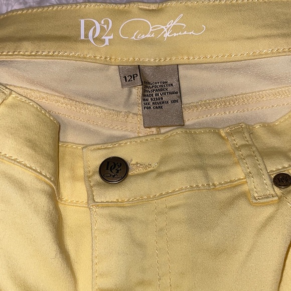 Diane Gilman Cropped Yellow Pants (12P) - Picture 8 of 14
